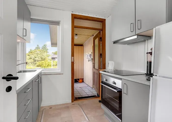 度假居 Three-bedroom With A Fireplace In Romo